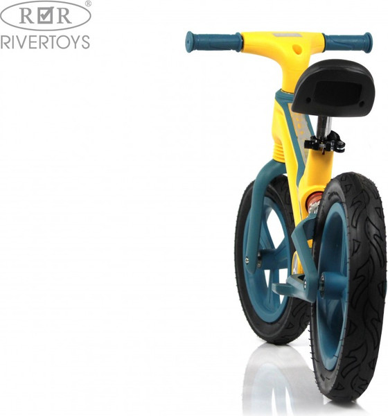 Беговел RiverToys М002БХ
