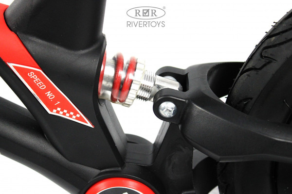 Беговел RiverToys М002БХ