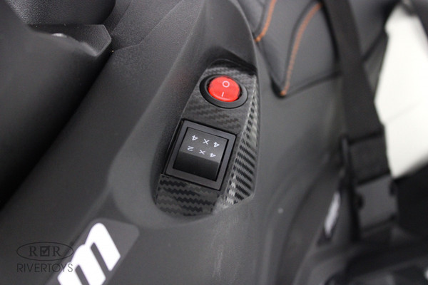 Детский квадроцикл RiverToys BRP Can-Am Renegade Y333YY