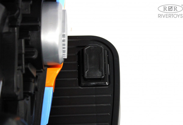 Детский мотоцикл RiverToys C005MC