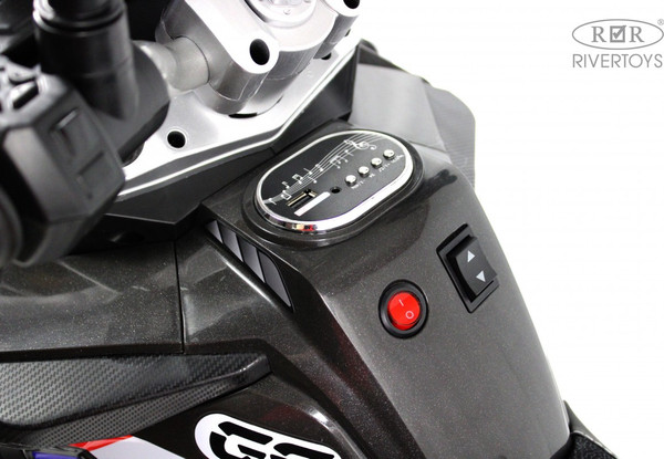 Детский мотоцикл RiverToys М009БХ