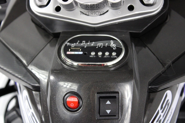 Детский мотоцикл RiverToys М008БХ