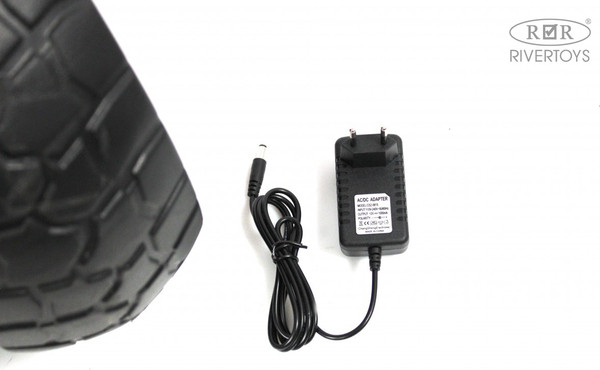 Детский мотоцикл RiverToys М008БХ