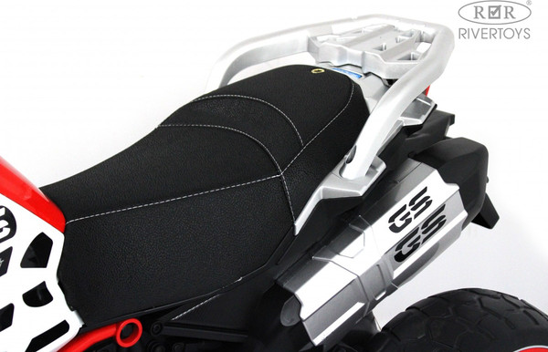 Детский мотоцикл RiverToys М111БХ