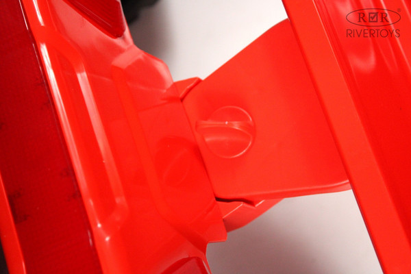 Детский автомобиль RiverToys Трактор-погрузчик / T333TT