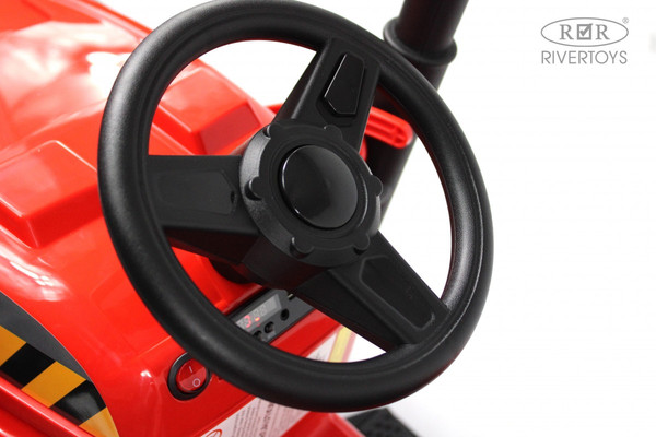 Детский автомобиль RiverToys Трактор-погрузчик / T333TT
