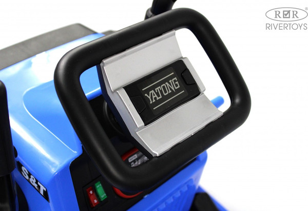 Детский автомобиль RiverToys Трактор-погрузчик / C004MC