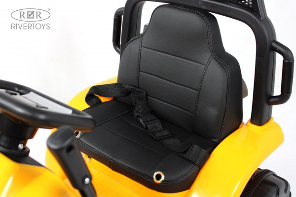 Детский автомобиль RiverToys Трактор-погрузчик / C004MC