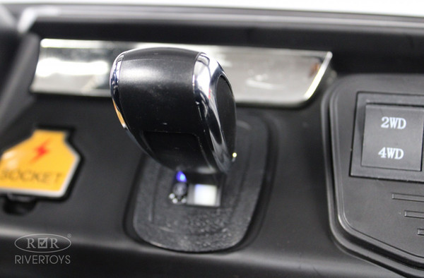 Детский автомобиль RiverToys Mercedes-Benz Unimog Concept P555BP