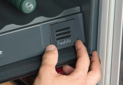 Встраиваемый винный шкаф Liebherr EWTgb 1683