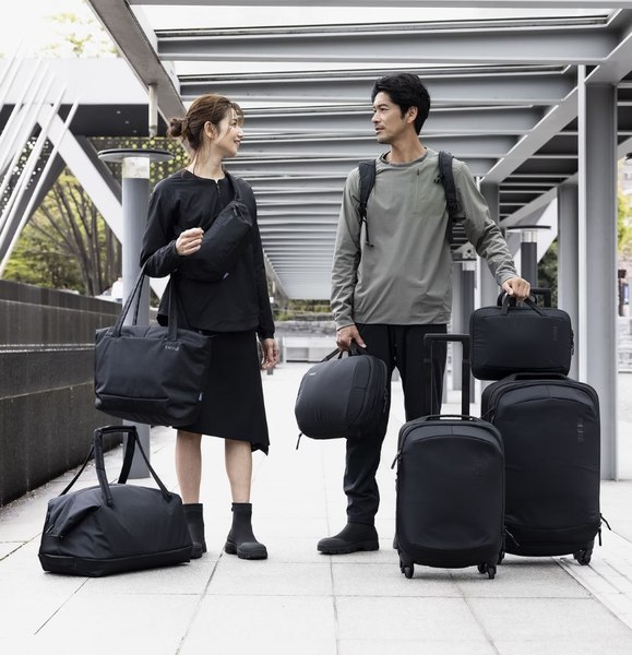 Чемодан на колесах Thule Subterra 2 Checked Spinner TSRS425BLK / 3205049