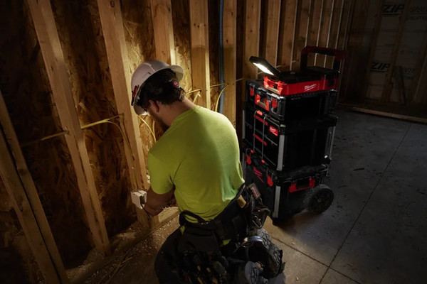 Фонарь Milwaukee M12 POAL-0 / 4933480473