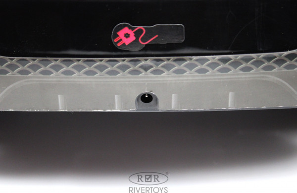 Детский автомобиль RiverToys Mercedes-AMG GLS 63 / HL600