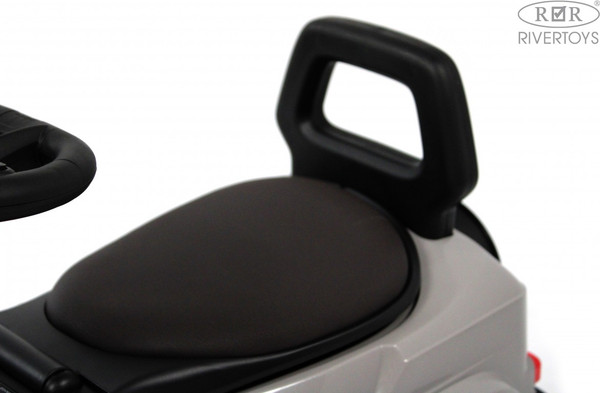 Каталка детская RiverToys Mercedes-Benz G63 / Z001ZZ-D