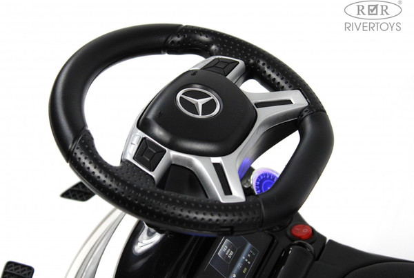 Каталка детская RiverToys Mercedes-Benz GL63 / A888AA