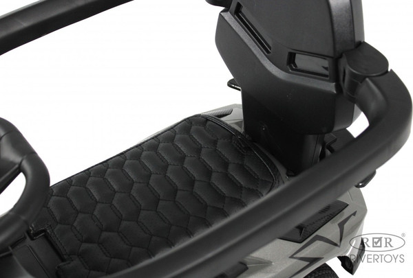 Каталка детская RiverToys M555MM-H