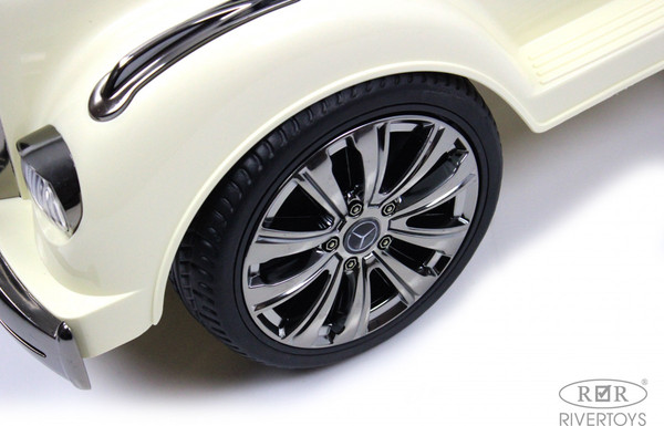 Каталка детская RiverToys Mercedes-AMG 300S / G300GG