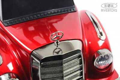 Каталка детская RiverToys Mercedes-AMG 300S / G300GG