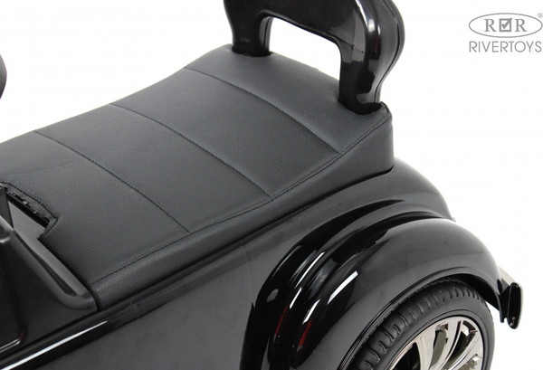 Каталка детская RiverToys Mercedes-AMG 300S / G300GG