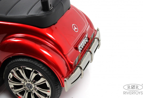 Детский автомобиль RiverToys Mercedes-AMG 300S / G300GG-D