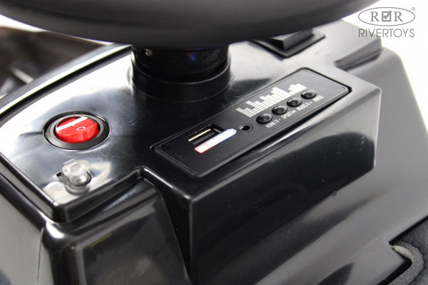 Детский автомобиль RiverToys Mercedes-AMG 300S / G300GG-D