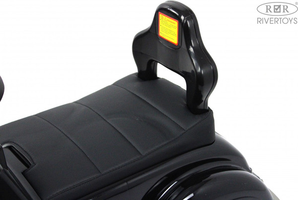 Детский автомобиль RiverToys Mercedes-AMG 300S / G300GG-D