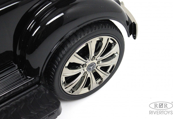 Детский автомобиль RiverToys Mercedes-AMG 300S / G300GG-D