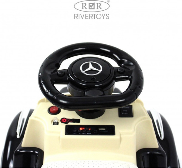 Детский автомобиль RiverToys Mercedes-Benz 300S / LS-128A