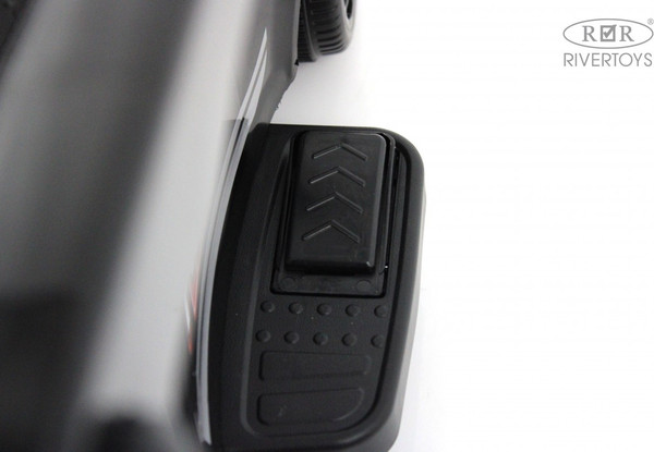 Каталка детская RiverToys F001FF-P