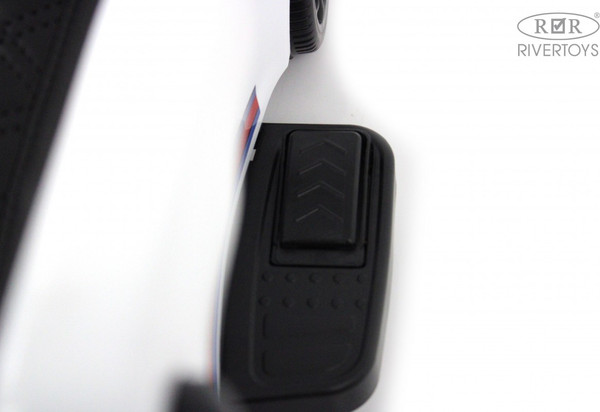 Каталка детская RiverToys F005FF-P