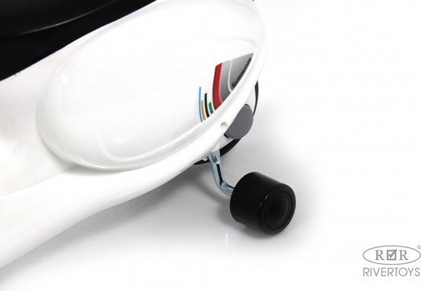 Каталка детская RiverToys G200GG