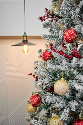 Ель искусственная Royal Christmas Заснеженная / 971150