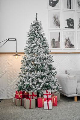 Ель искусственная Royal Christmas Заснеженная / 971210