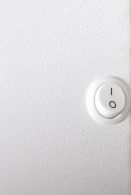 Шкаф с зеркалом для ванной Континент Race Led 500х700