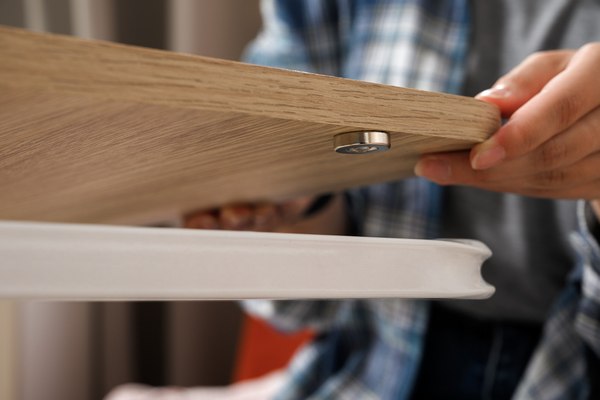 Приставной столик Mobi Марвэл 12.122