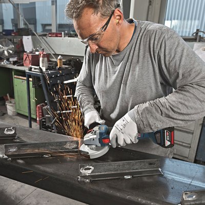 Профессиональная угловая шлифмашина Bosch GWS 18V-10