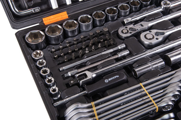 Универсальный набор инструментов Вихрь 73/6/7/13