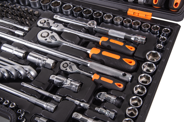 Универсальный набор инструментов Вихрь 73/6/7/13