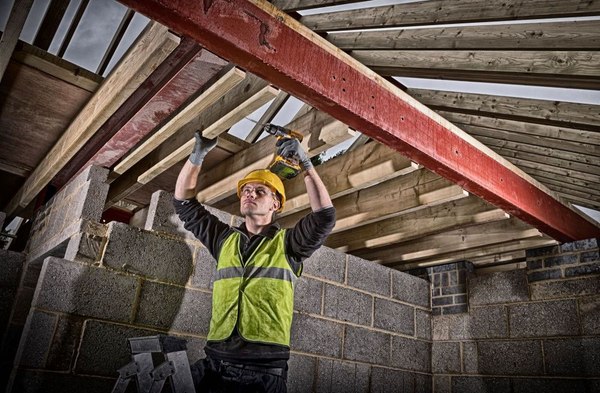 Профессиональная дрель-шуруповерт DeWalt DCD791D2