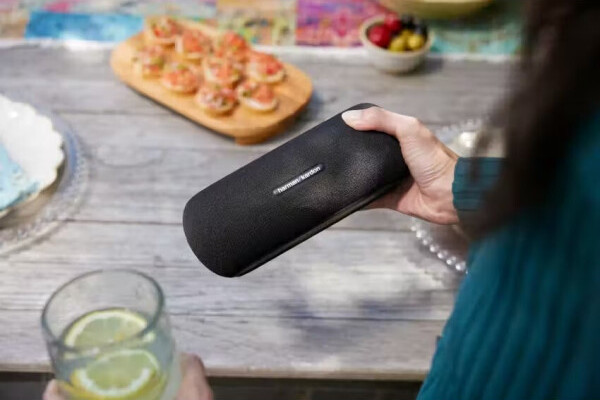 Портативная акустика Harman/Kardon Luna / HKLUNABLKEU