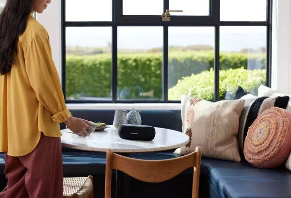 Портативная акустика Harman/Kardon Luna / HKLUNABLKEU