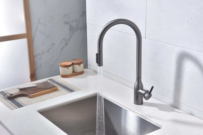 Смеситель Paulmark Un213880-GM