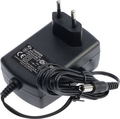 Снегоуборщик аккумуляторный Tundra 10463098