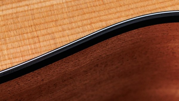 Электроакустическая гитара Taylor 117e