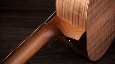 Электроакустическая гитара Taylor Academy 22e Walnut Top