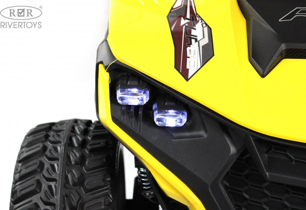 Детский автомобиль RiverToys C777CC