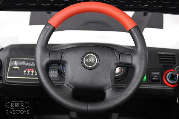 Детский автомобиль RiverToys C111CC
