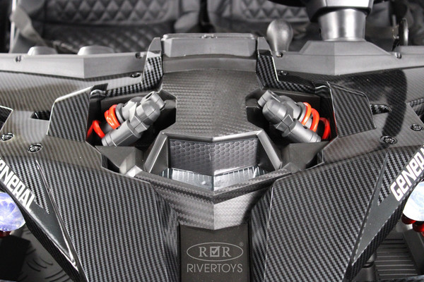 Детский автомобиль RiverToys A999AA