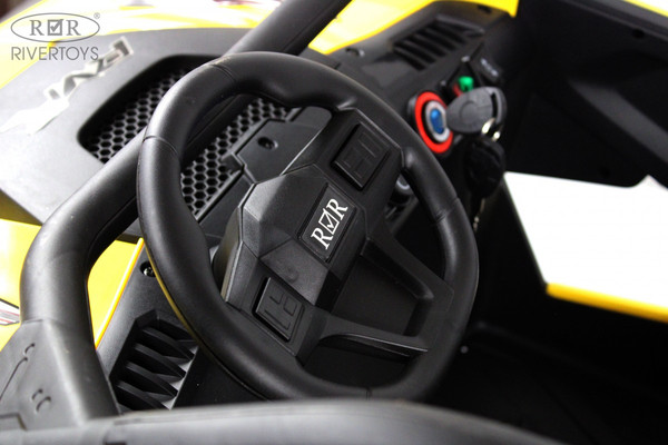 Детский автомобиль RiverToys C555CC