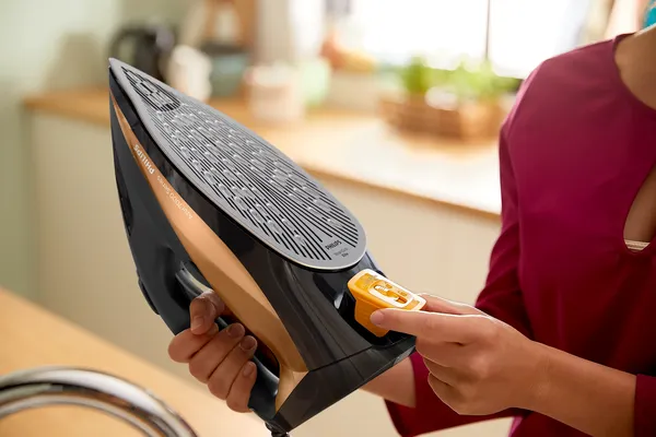 Утюг Philips DST7040/80